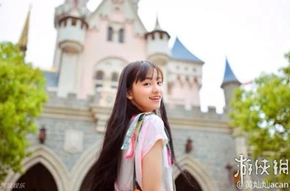 武大女神黄灿灿又整?打了两斤的苹果肌到底是什么鬼
