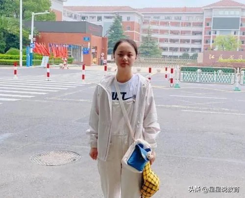 如何评价江苏高考文科第一名因历史选修是B+无缘清华北大？