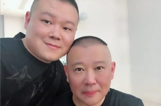 岳云鹏求网友帮忙修复童年照,他的童年照长得像谁?