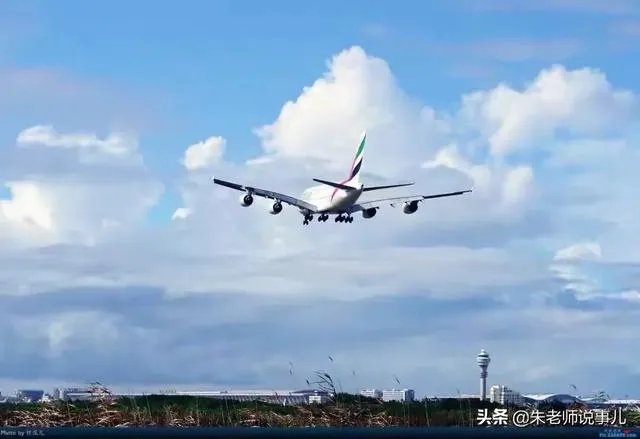 浙江商人在非洲确诊新冠肺炎后,花270万元包机回国治疗后病情转轻,你怎么看?
