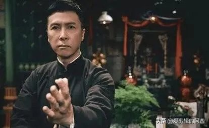 李小龙去美国的时候叶问多少岁？
