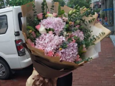 给幼儿园老师送什么礼物好呢?