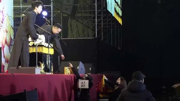 孙九香怼观众出去引起争议,明明只是一个玩笑梗为何还被有心之人给利用?
