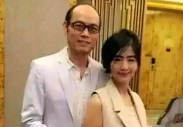 5年前《非诚勿扰》上,51岁吴愤奋被34岁小伙带走,如今怎样了?