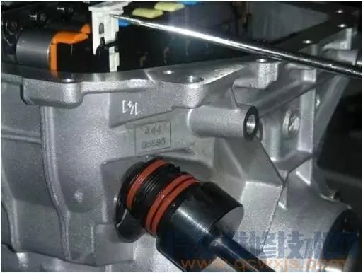 自动变速箱阀体总成拆卸与安装(教程图解)