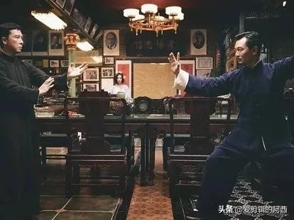 李小龙去美国的时候叶问多少岁？