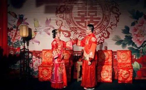 婚礼现场布置图片欣赏    关婚礼布置有哪些风格