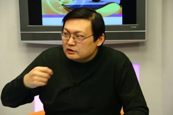 梁宏达事件是怎么回事 不当言论所有节目被停播