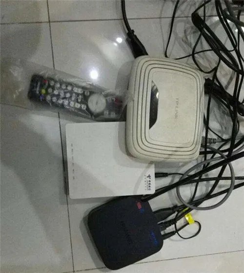 路由器怎么和猫连接