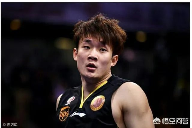丁彦雨航蝉联CBA常规赛MVP!怎么评价小丁这赛季的表现?