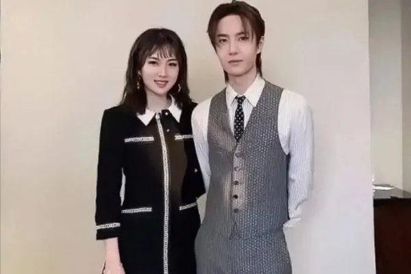华为二公主姚安娜竟然改过名字,她的原名是什么?