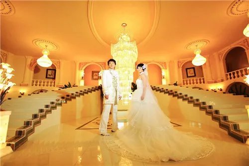 特色婚纱摄影哪家好 特色婚纱照外景推荐