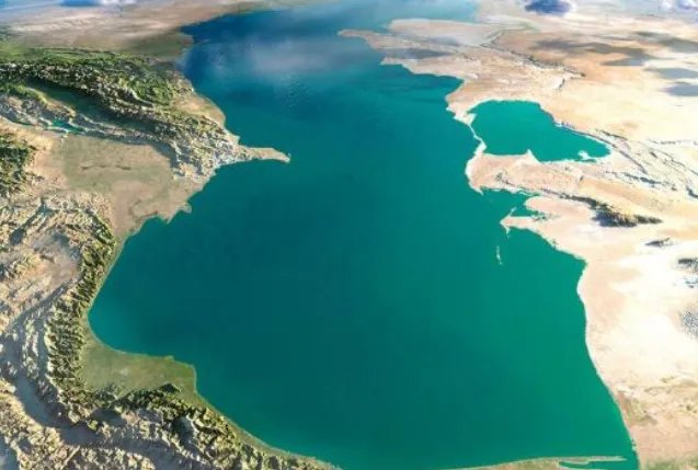 全球五大最深湖泊排行榜 贝加尔湖位列榜首,最深处达1680米