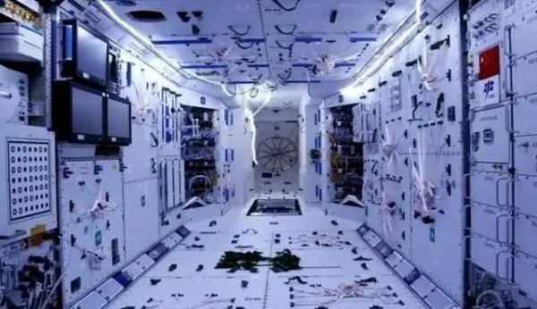 全球第一位数字航天员亮相中国空间站,它有哪些功能?