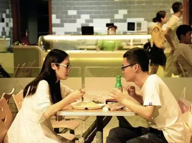华东出了“最美食堂”，然而西南高校并不服。