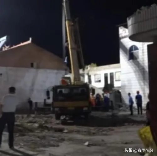 山西坍塌饭店在十多年间加盖或扩建了五六次，对此怎么看？