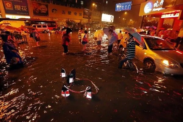 中日韩遭遇强将暴雨袭击，韩国专家给出了怎样的答案？