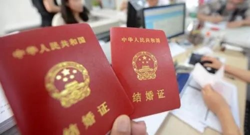 结婚证上面的照片可以自己拍吗 拍结婚证照片注意事项有哪些