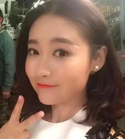 陈翔六点半腿腿发生了什么事?听说她去世了,真的假的?