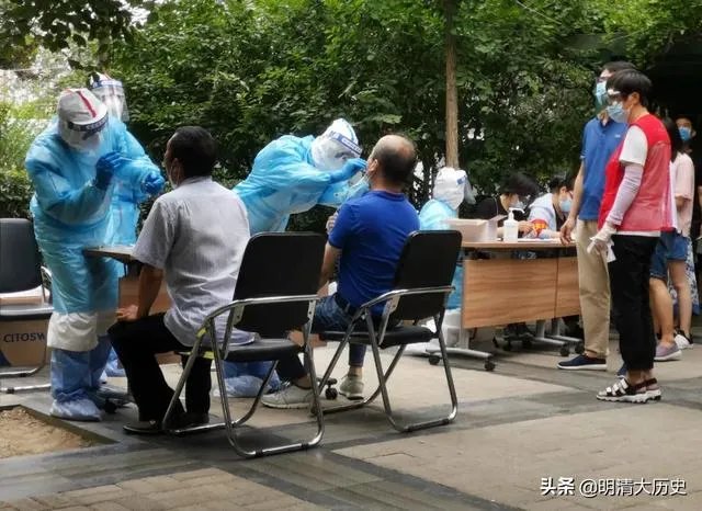 按照现在北京疫情形式，北京6月底前能控制住吗？