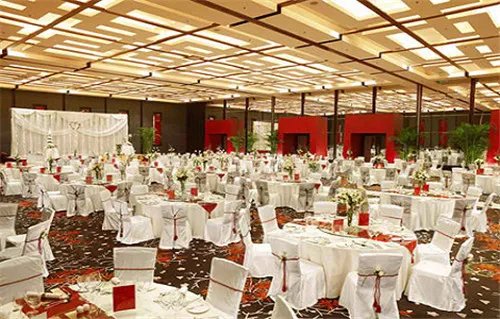 上海办婚礼酒店哪家好 上海办婚礼一桌多少钱