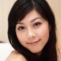 曾丽仪的介绍