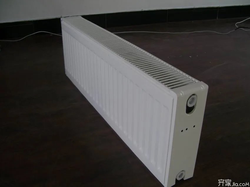 板式散热器简介 板式散热器优势