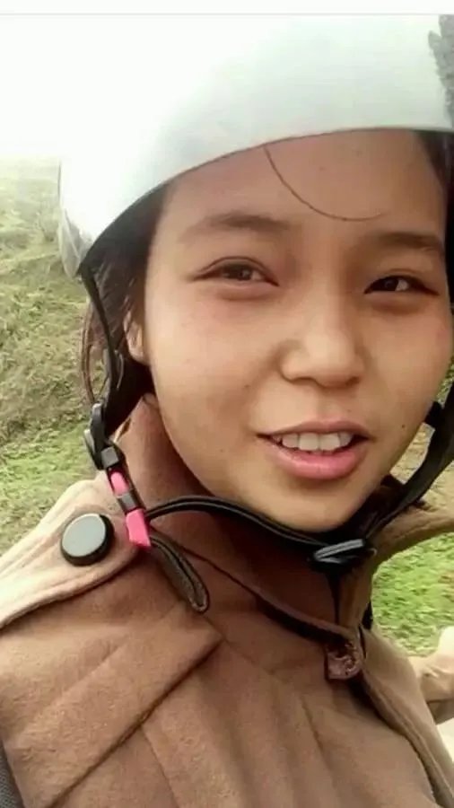这位20岁工地女孩自拍,震惊了所有男人!!