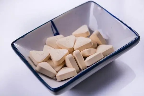 戒糖可以有效抗老吗？为什么食物里的糖分会影响皮肤的状态？