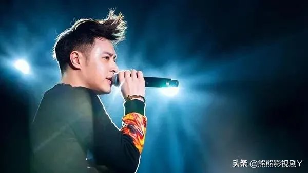有人说潘玮柏2002-2008年巅峰时人气比周杰伦还高,是这样吗?