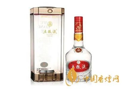 酒王五粮液市值突破万亿