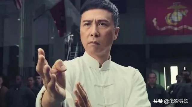 李小龙去美国的时候叶问多少岁？