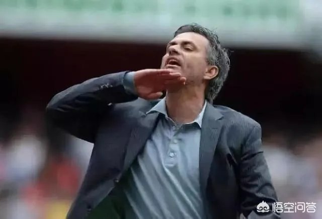 曼联官宣：穆里尼奥正式下课！为什么穆里尼奥带队第三年总被解雇？是自身原因吗？