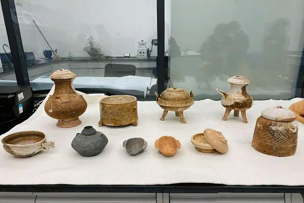 广州一中学发现125座古墓,其中最重要的发现是什么?