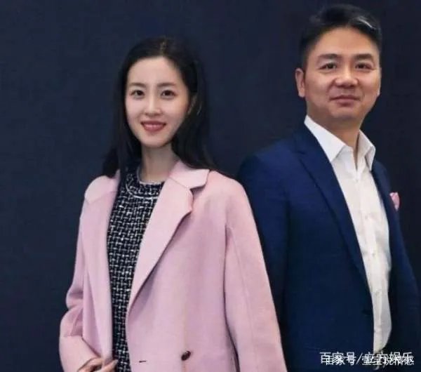 章泽天豪宅新女主晒性感写真博眼球,脸太奇怪被调侃女版刘梓晨,为什么?