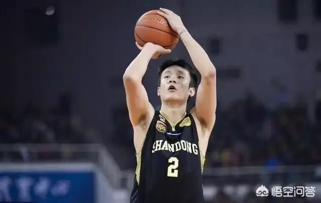 丁彦雨航蝉联CBA常规赛MVP!怎么评价小丁这赛季的表现?