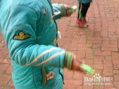 单人花样跳绳教程图解?