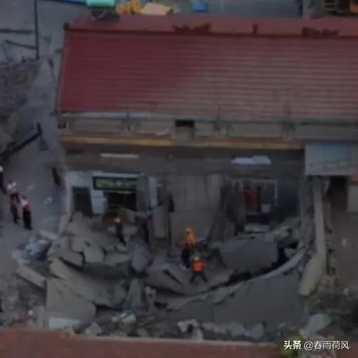 山西坍塌饭店在十多年间加盖或扩建了五六次，对此怎么看？