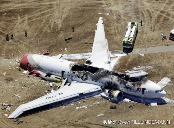 美国以色列空军飞机悍然抵近骚扰民航客机,国际社会怎么办?