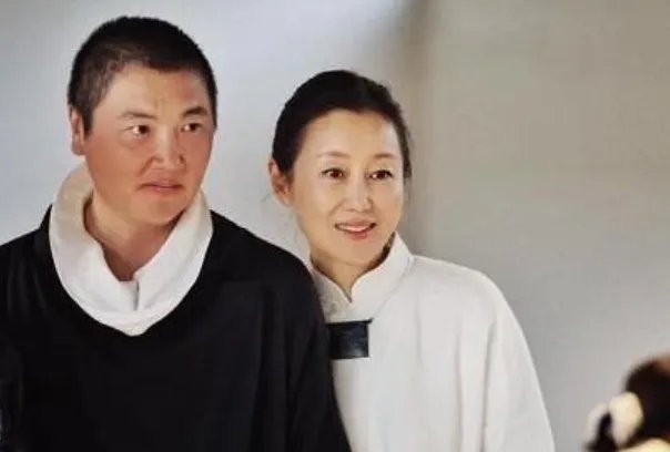 身为主持人的潘蔚，为何被称为“设计师”？