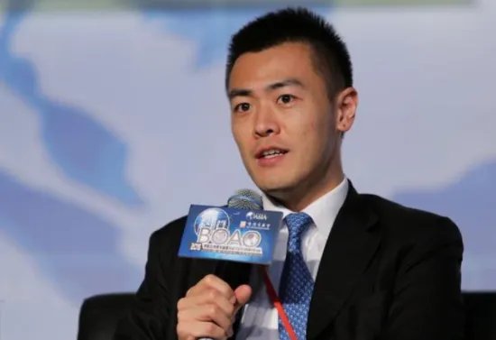 刘鸣炜上《非诚勿扰》，父亲刘銮雄身家百亿，为何24盏灯却灭了22盏？