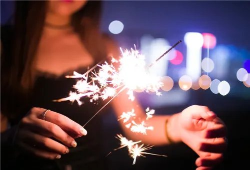 结婚一周年是什么婚  结婚一周年应该送什么礼物