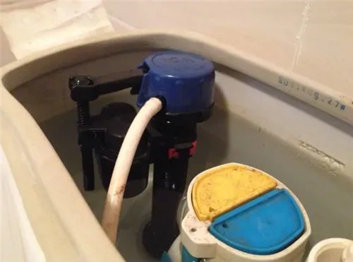 抽水马桶水箱一直流水是什么原因