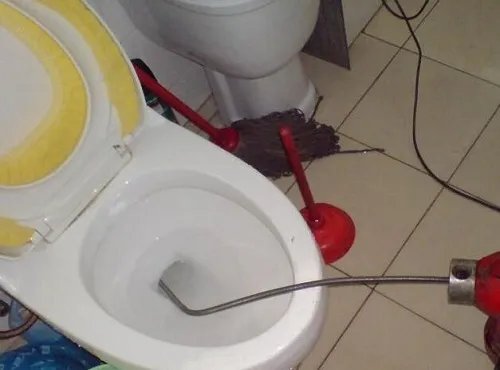 马桶老堵因为什么原因