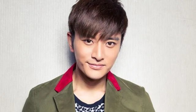 贾乃亮直播带货破亿,你觉得他未来演戏好,还是带货好?