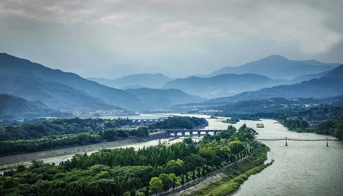 都江堰水利工程修建的年代是哪里什么时候