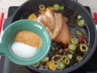 酱肘子