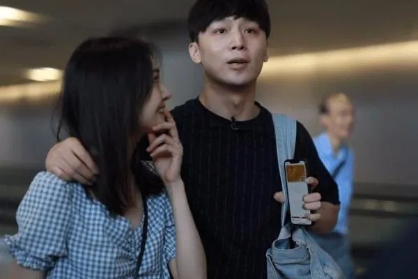 张恒死缠烂打追郑爽,追到手却不珍惜,霸气郑爸爸是怎样喊话的?