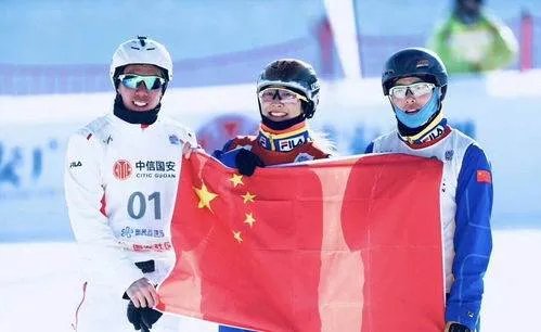 北京冬奥会女性参赛比例历届最高,造成这种现象的原因是什么?