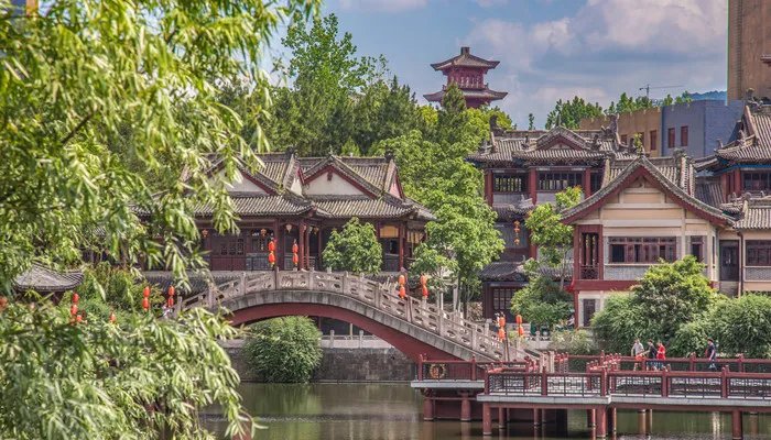 清明上河图描绘的是哪个城市 清明上河图描绘的是什么城市